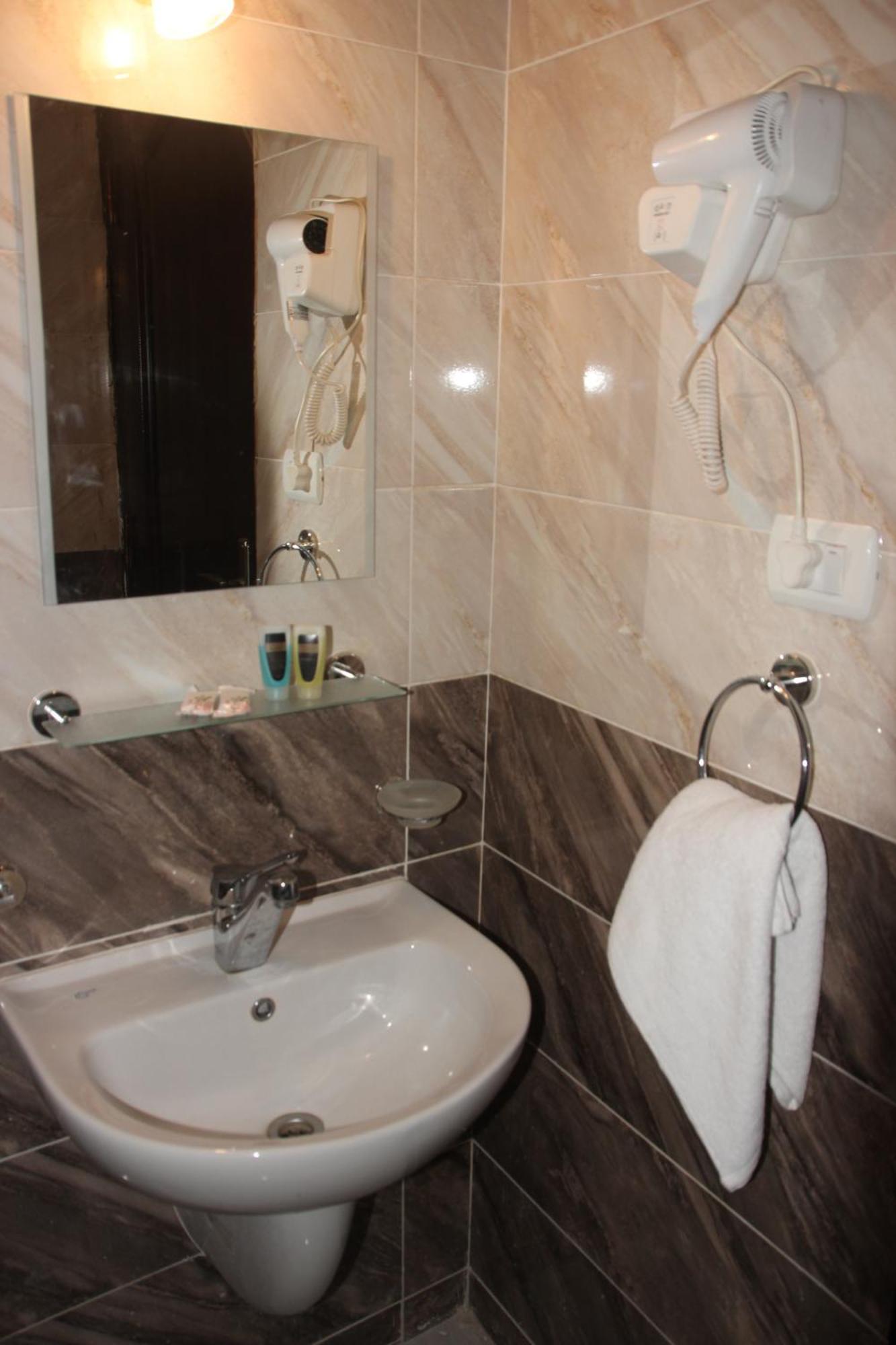 Farida Pyramids Boutique Hotel Kafret el-Gabal Zewnętrze zdjęcie